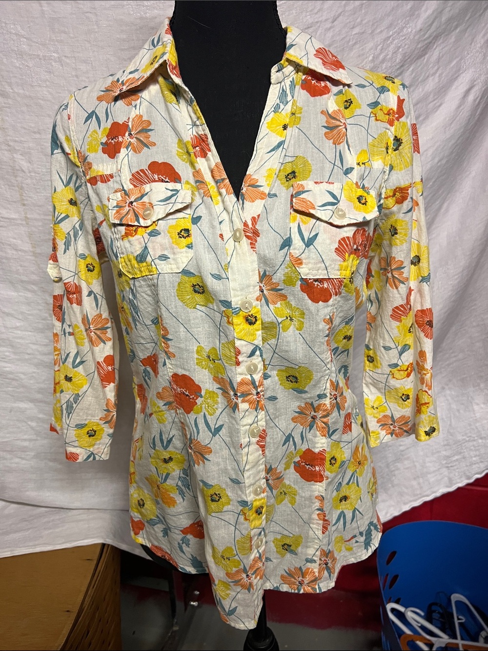 Vintage Floral Button-Front Women’s Shirt in Yellow & Orange